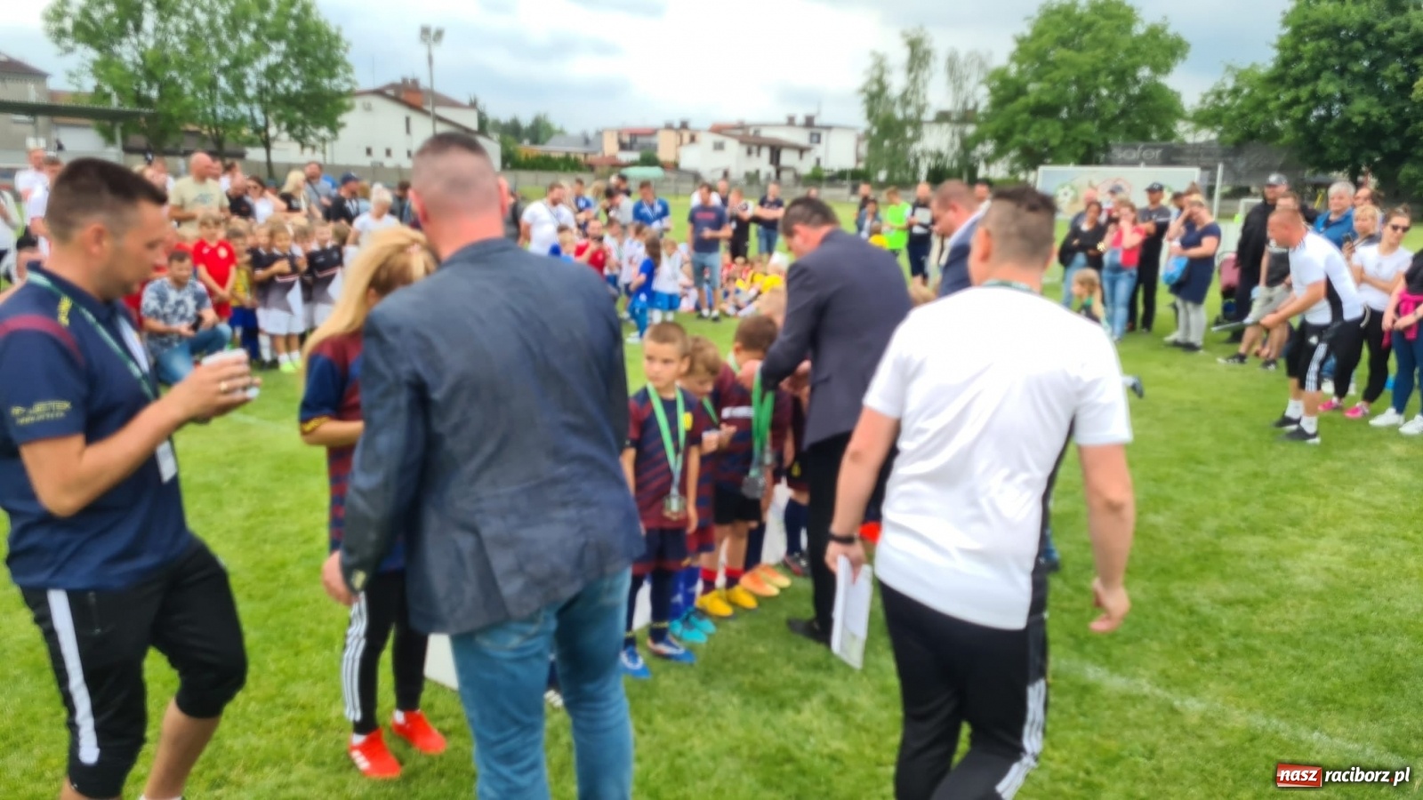 Zdjęcie w galerii na portalu naszraciborz.pl: Walka o każdą piłkę. Ruszyła IX edycja Tworków Cup [FOTO] wiadomości z regionu