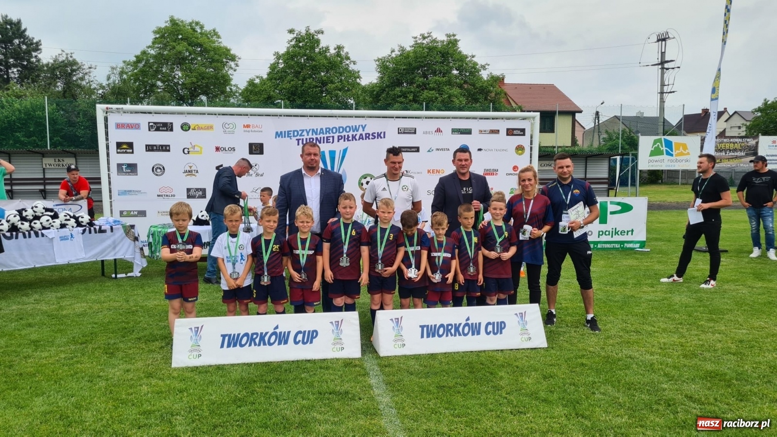 Zdjęcie w galerii na portalu naszraciborz.pl: Walka o każdą piłkę. Ruszyła IX edycja Tworków Cup [FOTO] wiadomości z regionu