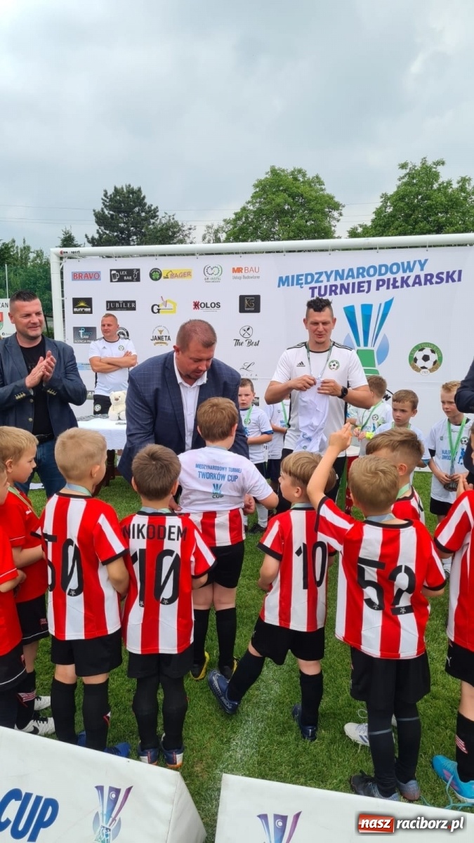 Zdjęcie w galerii na portalu naszraciborz.pl: Walka o każdą piłkę. Ruszyła IX edycja Tworków Cup [FOTO] wiadomości z regionu
