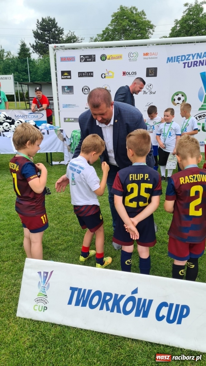 Zdjęcie w galerii na portalu naszraciborz.pl: Walka o każdą piłkę. Ruszyła IX edycja Tworków Cup [FOTO] wiadomości z regionu