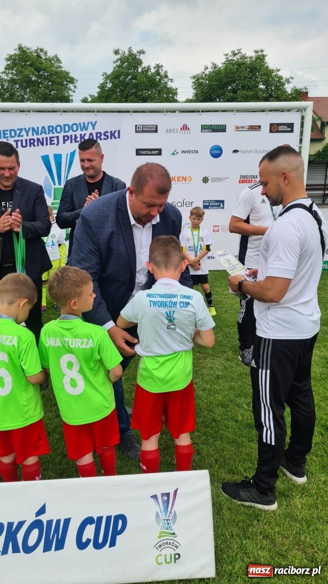 Zdjęcie w galerii na portalu naszraciborz.pl: Walka o każdą piłkę. Ruszyła IX edycja Tworków Cup [FOTO] wiadomości z regionu