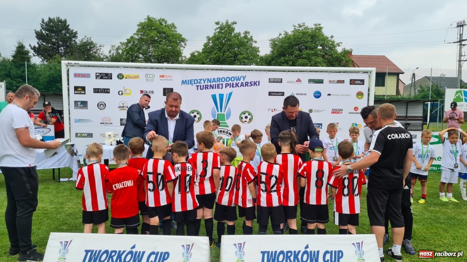 Zdjęcie w galerii na portalu naszraciborz.pl: Walka o każdą piłkę. Ruszyła IX edycja Tworków Cup [FOTO] wiadomości z regionu