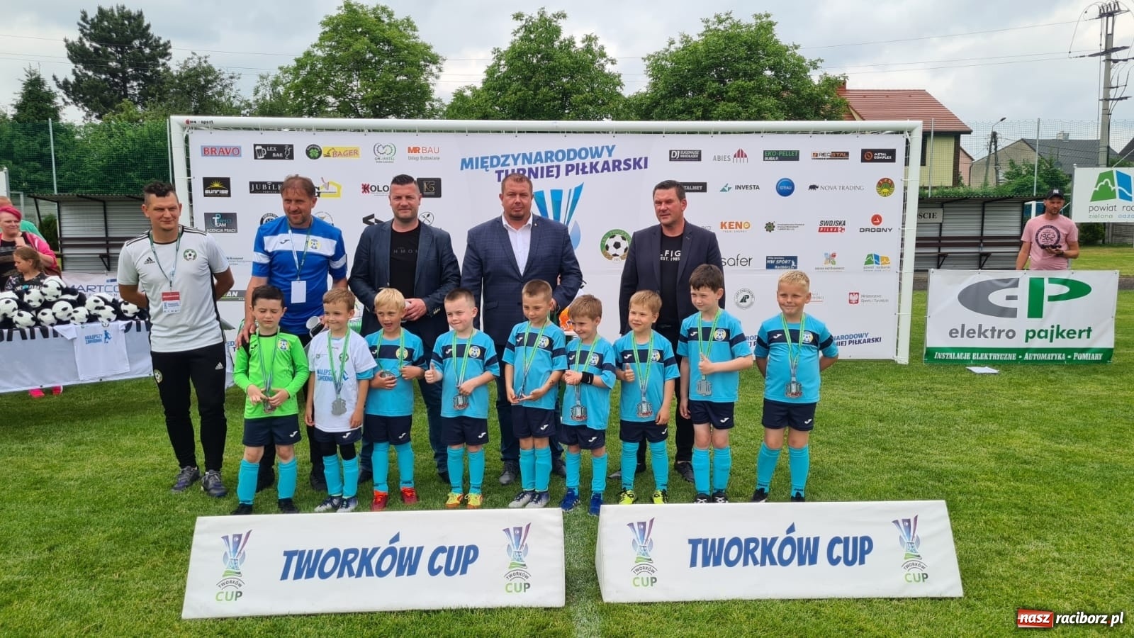 Zdjęcie w galerii na portalu naszraciborz.pl: Walka o każdą piłkę. Ruszyła IX edycja Tworków Cup [FOTO] wiadomości z regionu