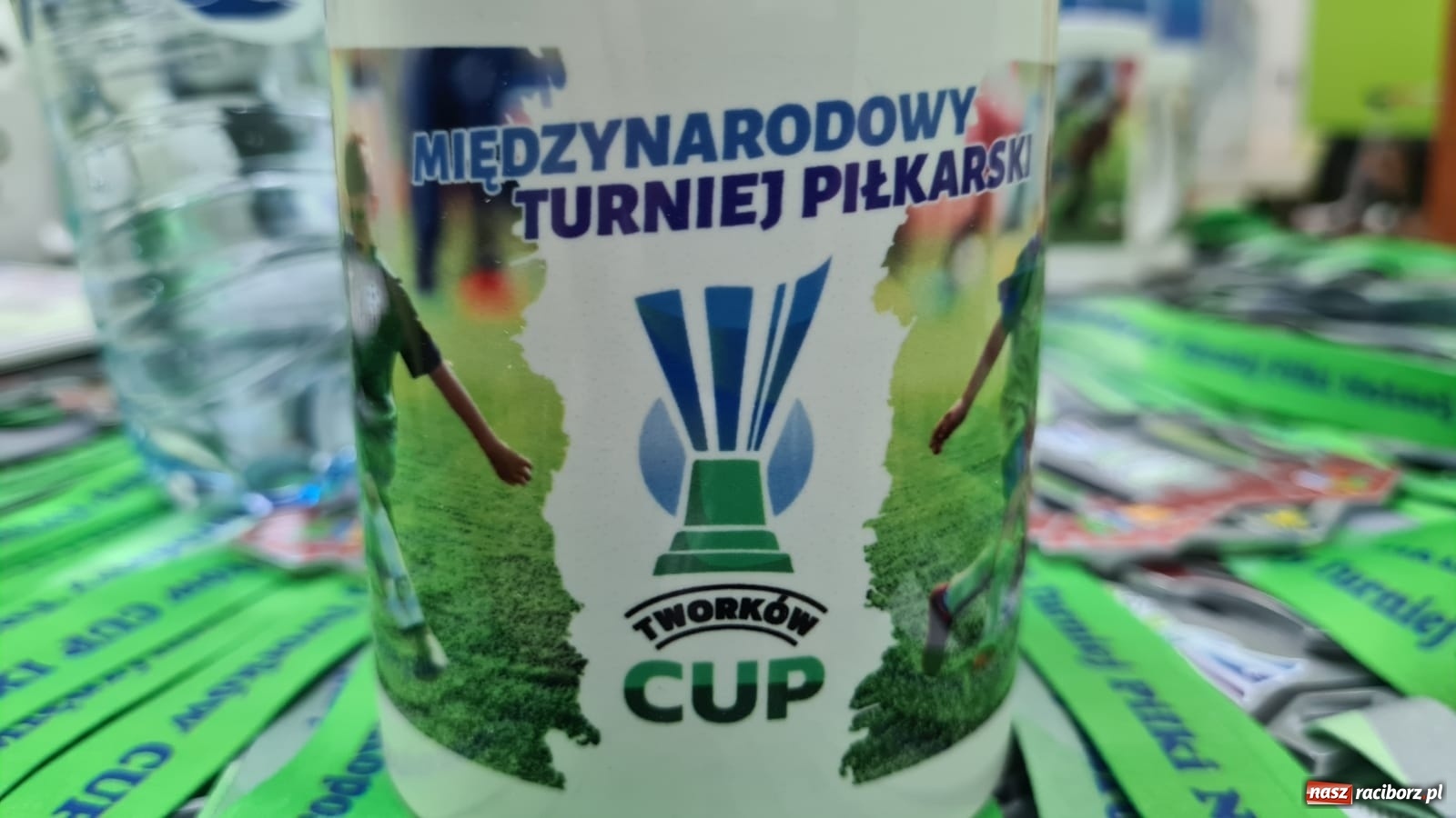 Zdjęcie w galerii na portalu naszraciborz.pl: Walka o każdą piłkę. Ruszyła IX edycja Tworków Cup [FOTO] wiadomości z regionu