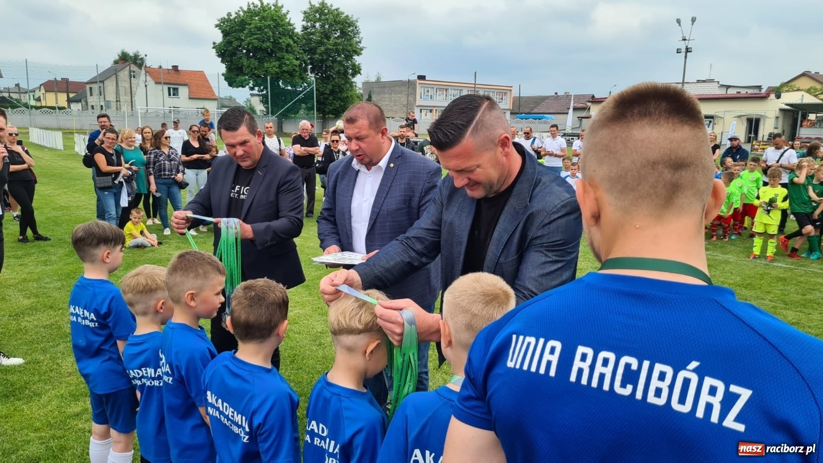 Zdjęcie w galerii na portalu naszraciborz.pl: Walka o każdą piłkę. Ruszyła IX edycja Tworków Cup [FOTO] wiadomości z regionu