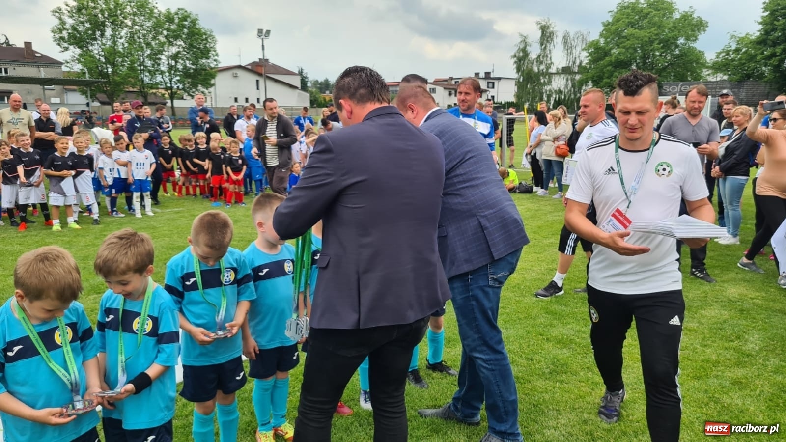 Zdjęcie w galerii na portalu naszraciborz.pl: Walka o każdą piłkę. Ruszyła IX edycja Tworków Cup [FOTO] wiadomości z regionu