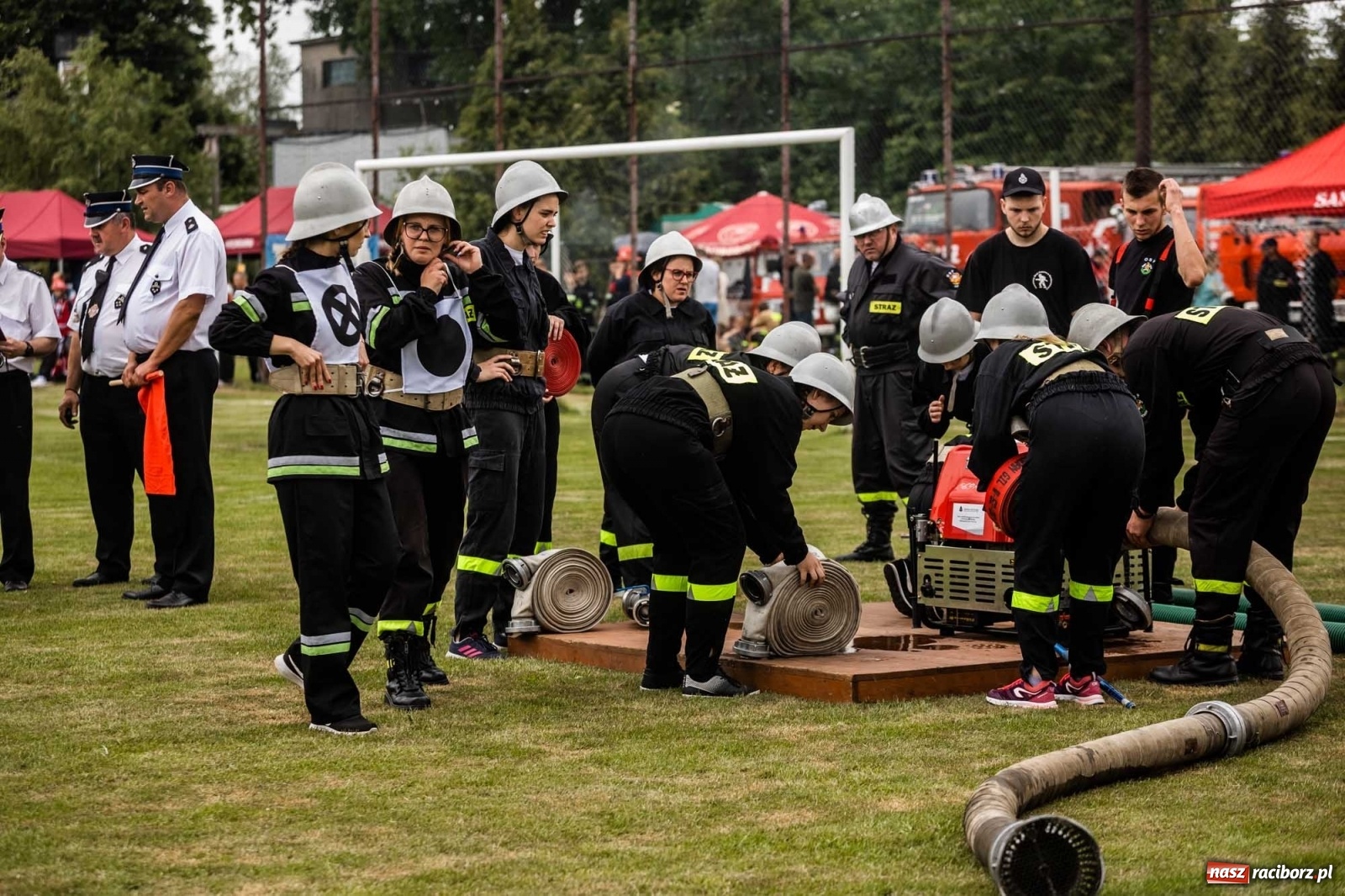 Zdjęcie w galerii na portalu naszraciborz.pl: Nie ma mocnych na Samborowice. Zgarnęli wszystko w zawodach strażackich gminy Pietrowice Wielkie wiadomości z regionu