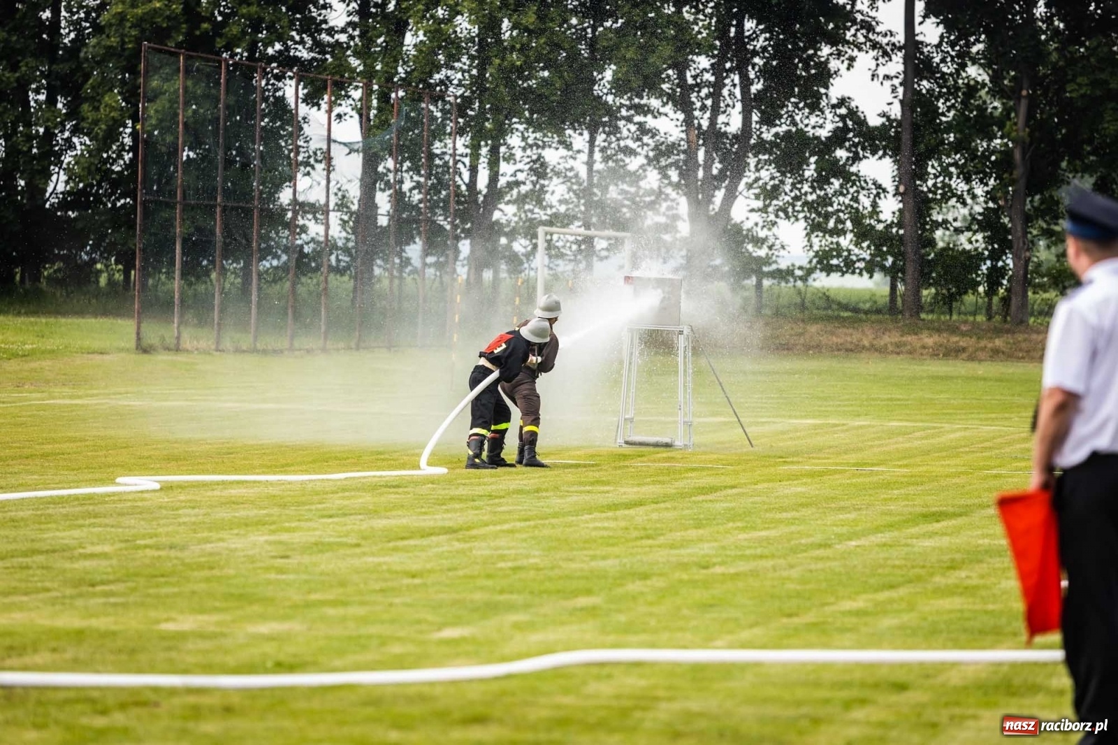 Zdjęcie w galerii na portalu naszraciborz.pl: Nie ma mocnych na Samborowice. Zgarnęli wszystko w zawodach strażackich gminy Pietrowice Wielkie wiadomości z regionu