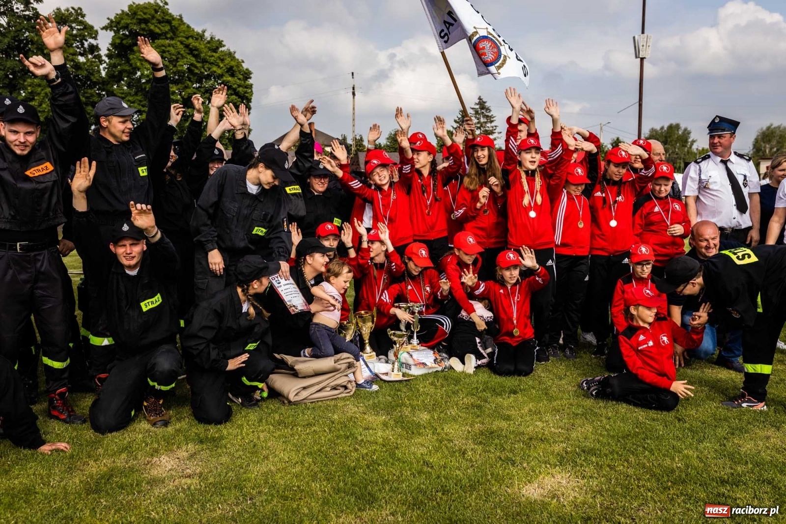 Zdjęcie w galerii na portalu naszraciborz.pl: Nie ma mocnych na Samborowice. Zgarnęli wszystko w zawodach strażackich gminy Pietrowice Wielkie wiadomości z regionu