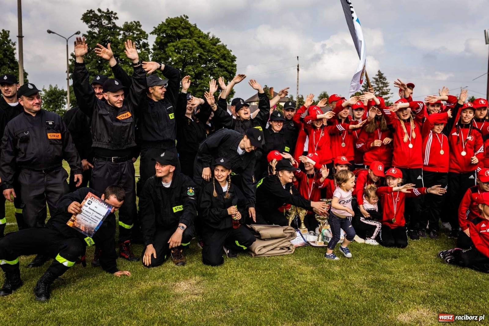 Zdjęcie w galerii na portalu naszraciborz.pl: Nie ma mocnych na Samborowice. Zgarnęli wszystko w zawodach strażackich gminy Pietrowice Wielkie wiadomości z regionu