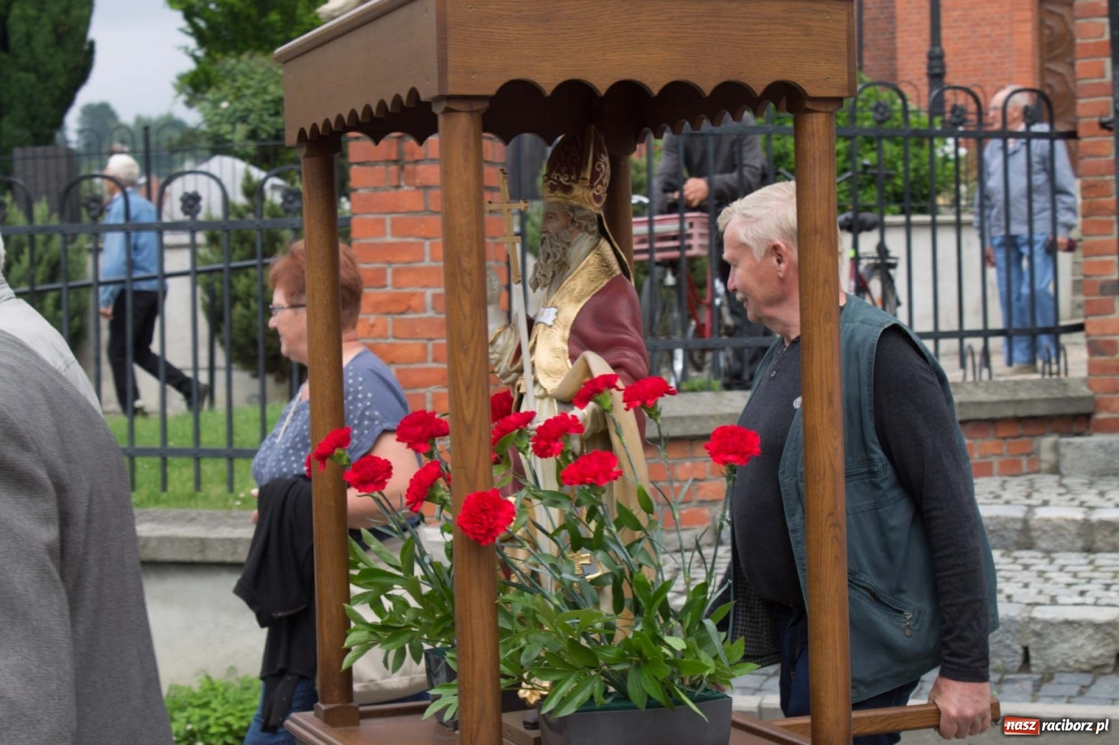 Zdjęcie w galerii na portalu naszraciborz.pl: W Brzeziu odbyła się procesja na św. Urbana [FOTO i WIDEO] wiadomości z regionu