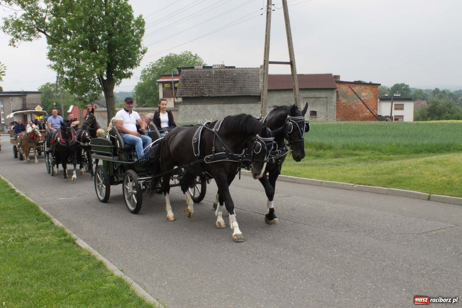 Zdjęcie w galerii na portalu naszraciborz.pl: W Brzeziu odbyła się procesja na św. Urbana [FOTO i WIDEO] wiadomości z regionu