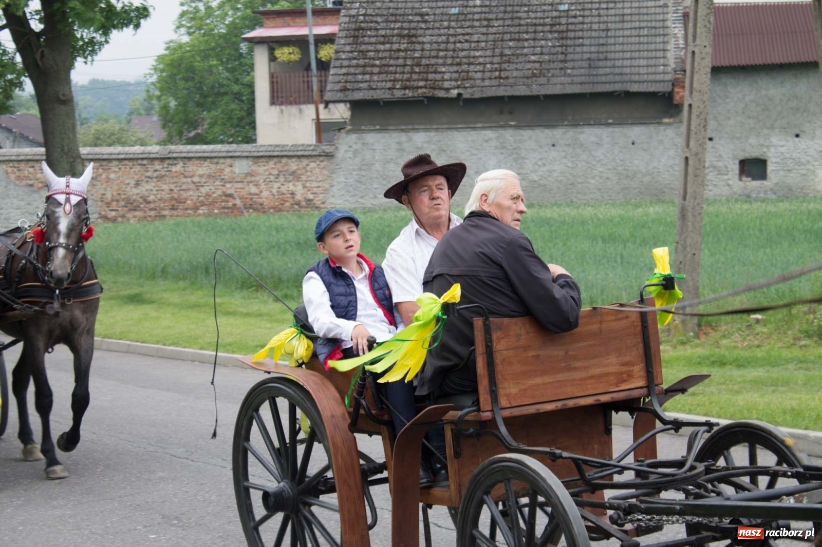 Zdjęcie w galerii na portalu naszraciborz.pl: W Brzeziu odbyła się procesja na św. Urbana [FOTO i WIDEO] wiadomości z regionu