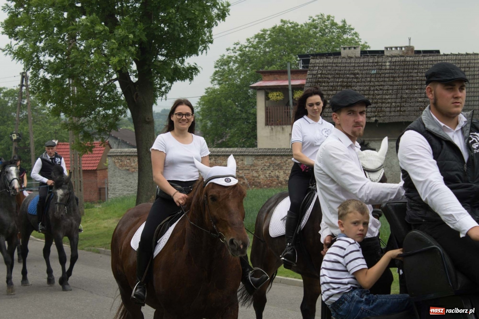 Zdjęcie w galerii na portalu naszraciborz.pl: W Brzeziu odbyła się procesja na św. Urbana [FOTO i WIDEO] wiadomości z regionu