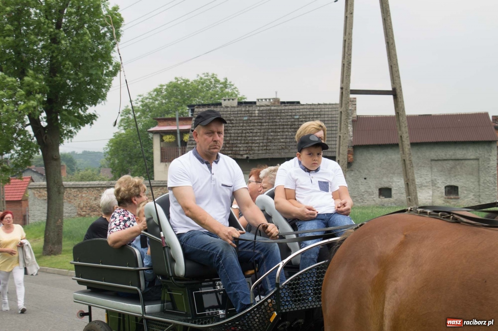 Zdjęcie w galerii na portalu naszraciborz.pl: W Brzeziu odbyła się procesja na św. Urbana [FOTO i WIDEO] wiadomości z regionu