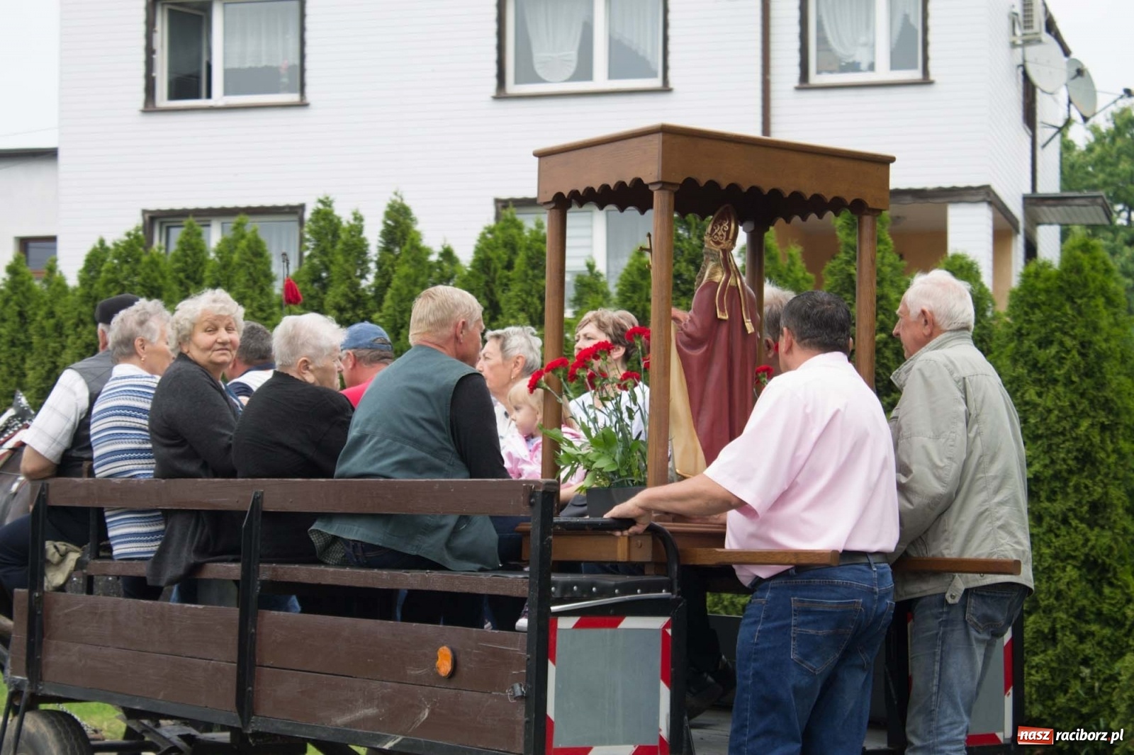 Zdjęcie w galerii na portalu naszraciborz.pl: W Brzeziu odbyła się procesja na św. Urbana [FOTO i WIDEO] wiadomości z regionu