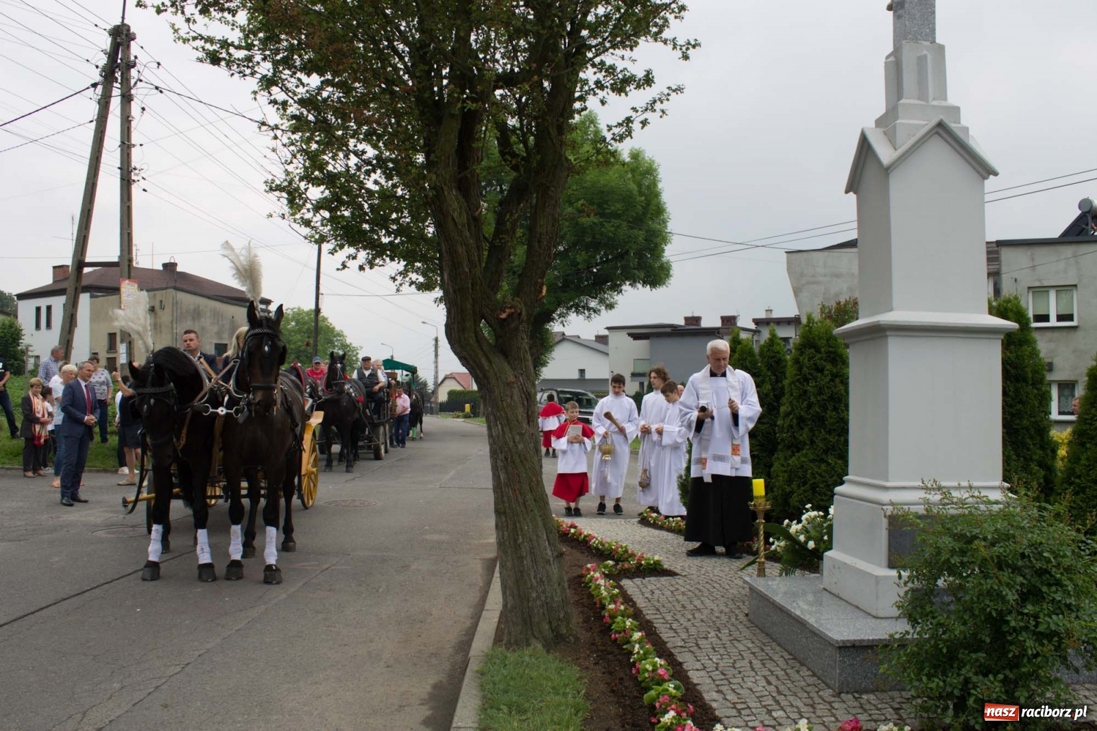 Zdjęcie w galerii na portalu naszraciborz.pl: W Brzeziu odbyła się procesja na św. Urbana [FOTO i WIDEO] wiadomości z regionu