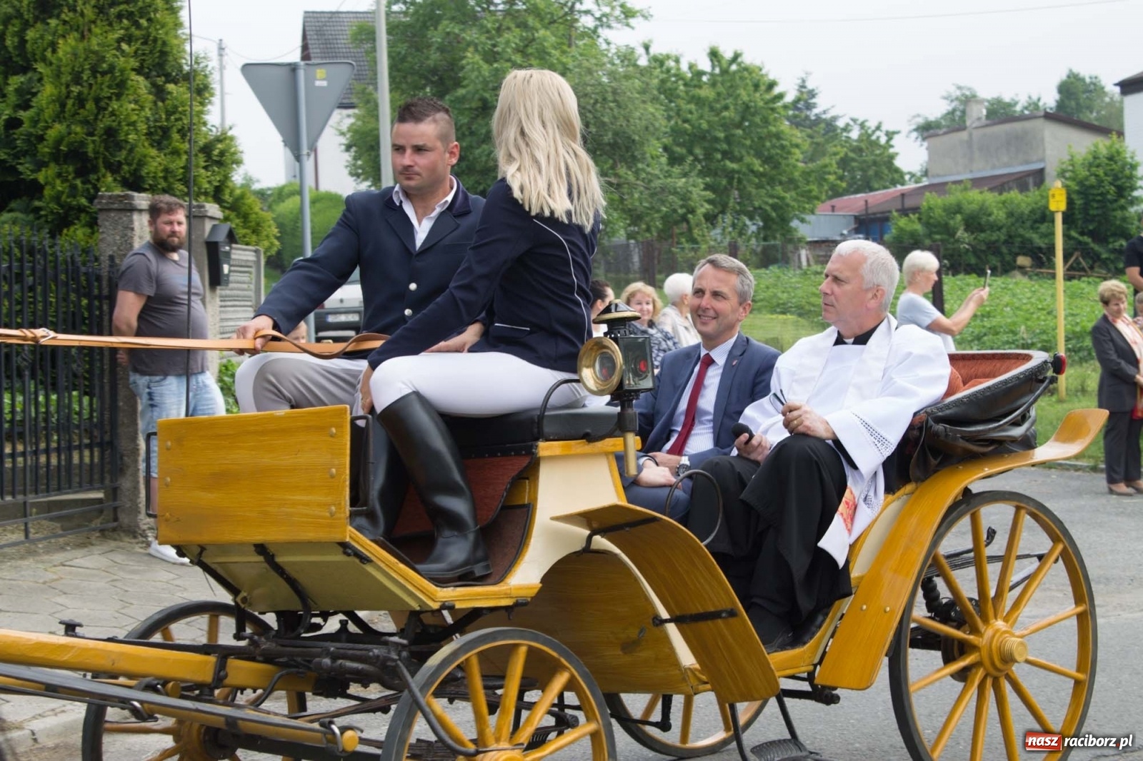 Zdjęcie w galerii na portalu naszraciborz.pl: W Brzeziu odbyła się procesja na św. Urbana [FOTO i WIDEO] wiadomości z regionu