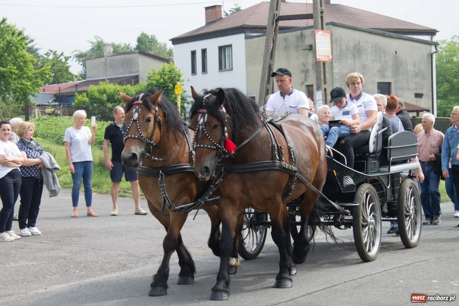 Zdjęcie w galerii na portalu naszraciborz.pl: W Brzeziu odbyła się procesja na św. Urbana [FOTO i WIDEO] wiadomości z regionu