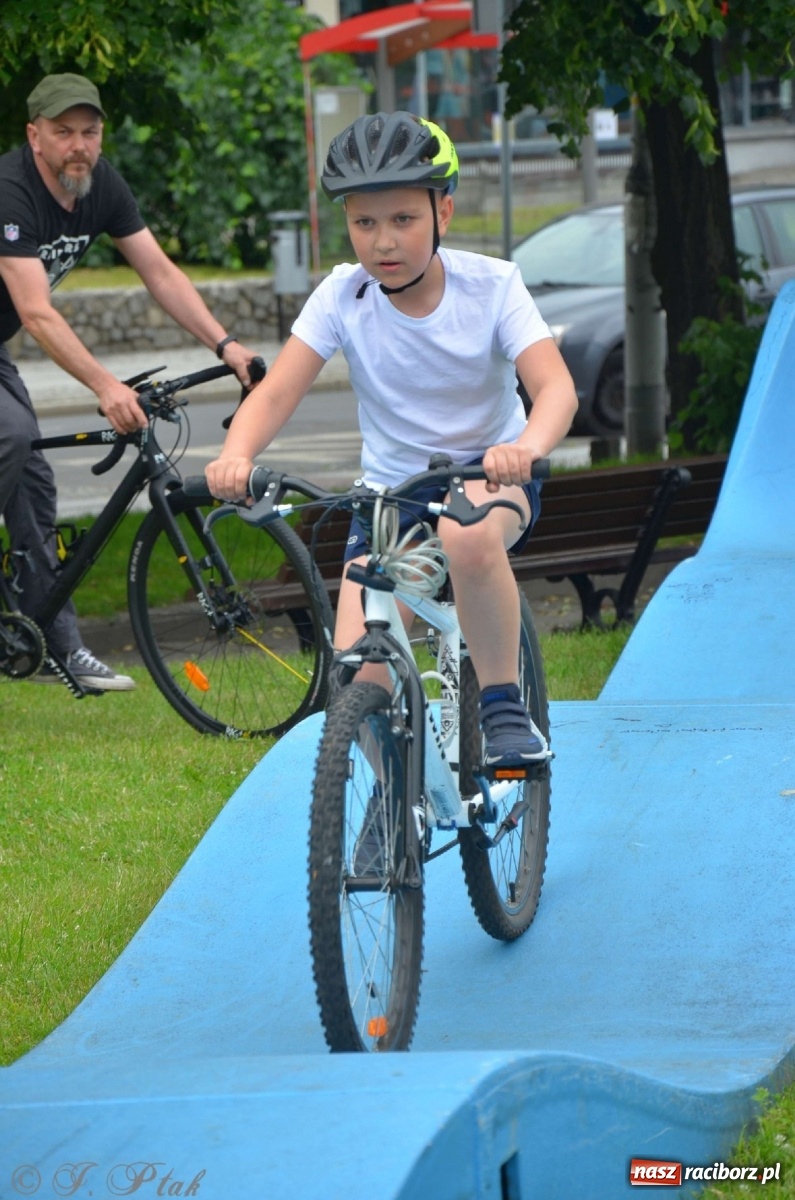 Zdjęcie w galerii na portalu naszraciborz.pl: Racibórz kocha rower i rowerowe show uczestnika Mam Talent wiadomości z regionu