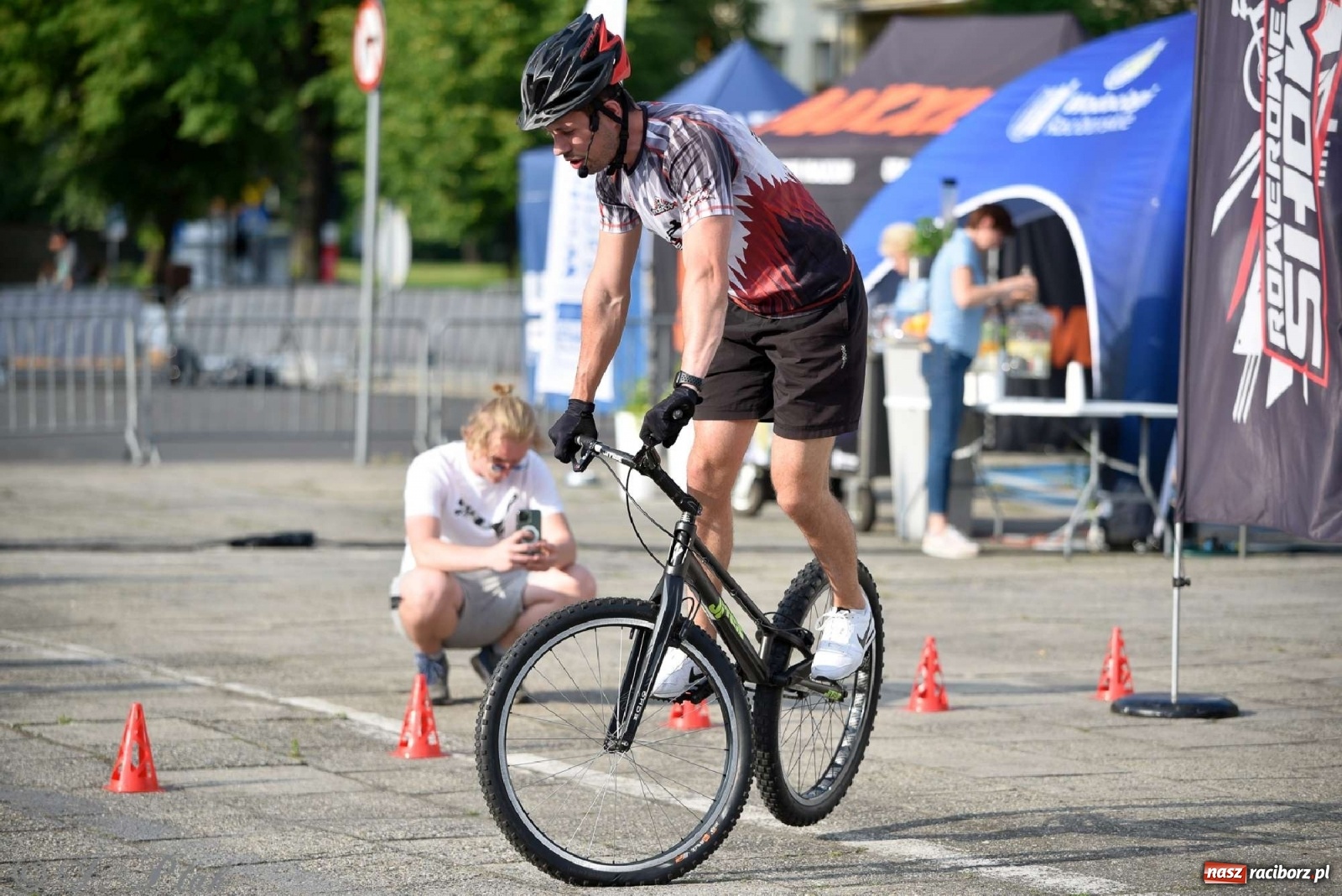 Zdjęcie w galerii na portalu naszraciborz.pl: Racibórz kocha rower i rowerowe show uczestnika Mam Talent wiadomości z regionu