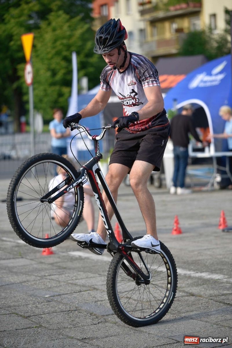 Zdjęcie w galerii na portalu naszraciborz.pl: Racibórz kocha rower i rowerowe show uczestnika Mam Talent wiadomości z regionu