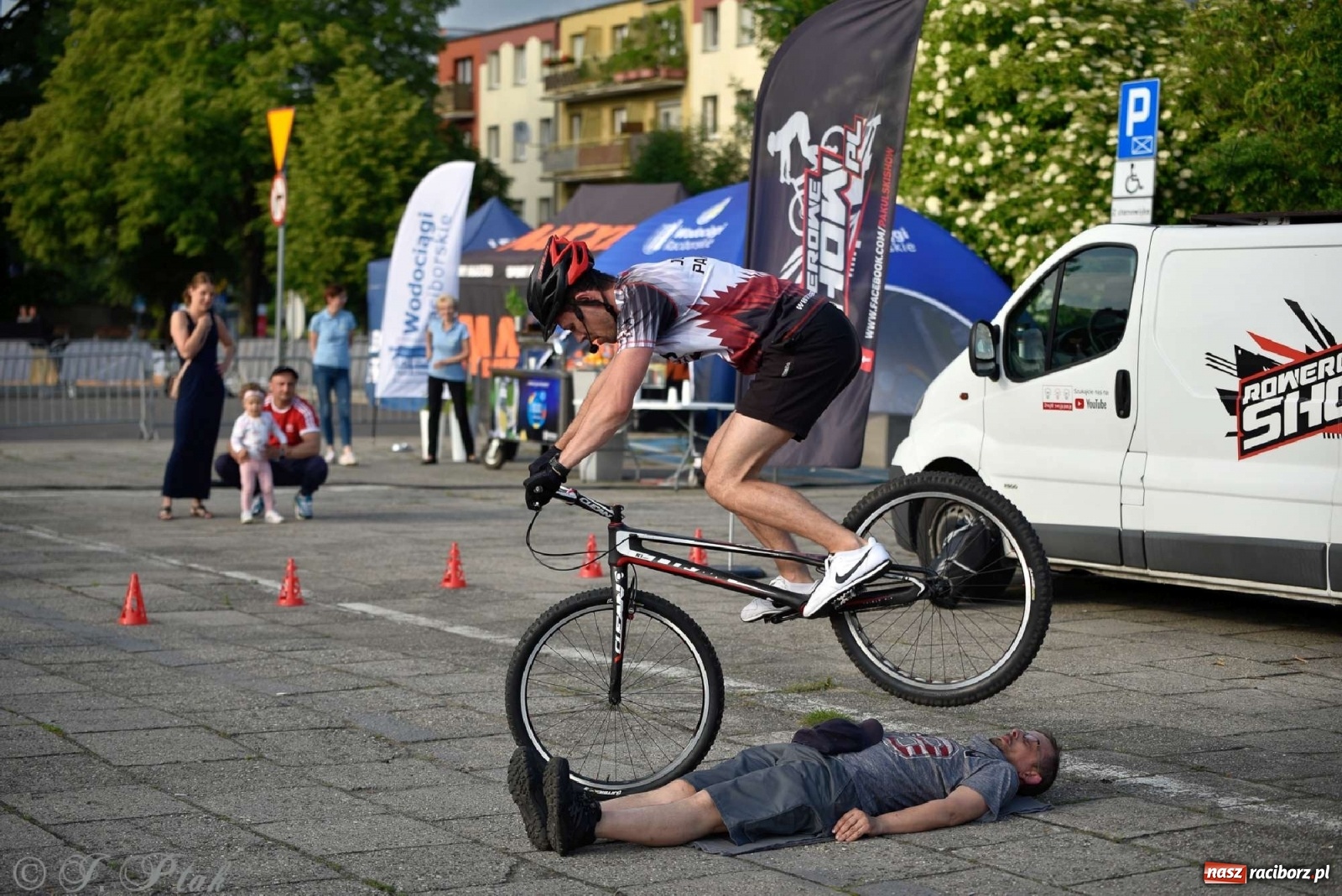 Zdjęcie w galerii na portalu naszraciborz.pl: Racibórz kocha rower i rowerowe show uczestnika Mam Talent wiadomości z regionu