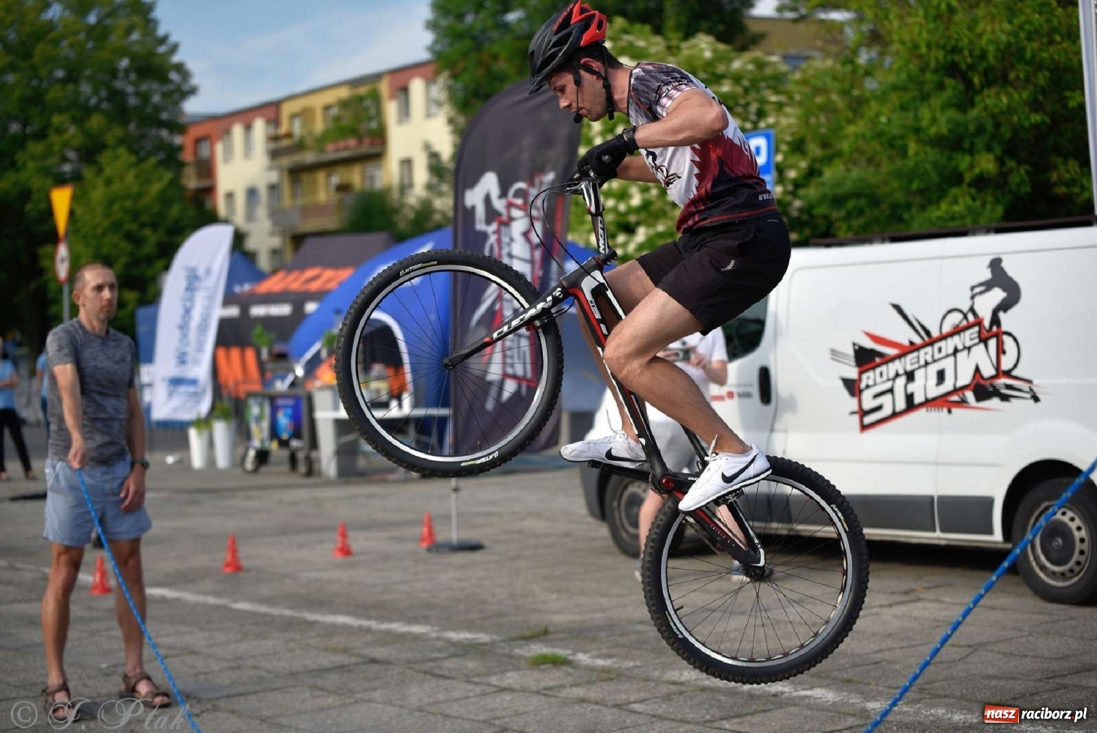 Zdjęcie w galerii na portalu naszraciborz.pl: Racibórz kocha rower i rowerowe show uczestnika Mam Talent wiadomości z regionu