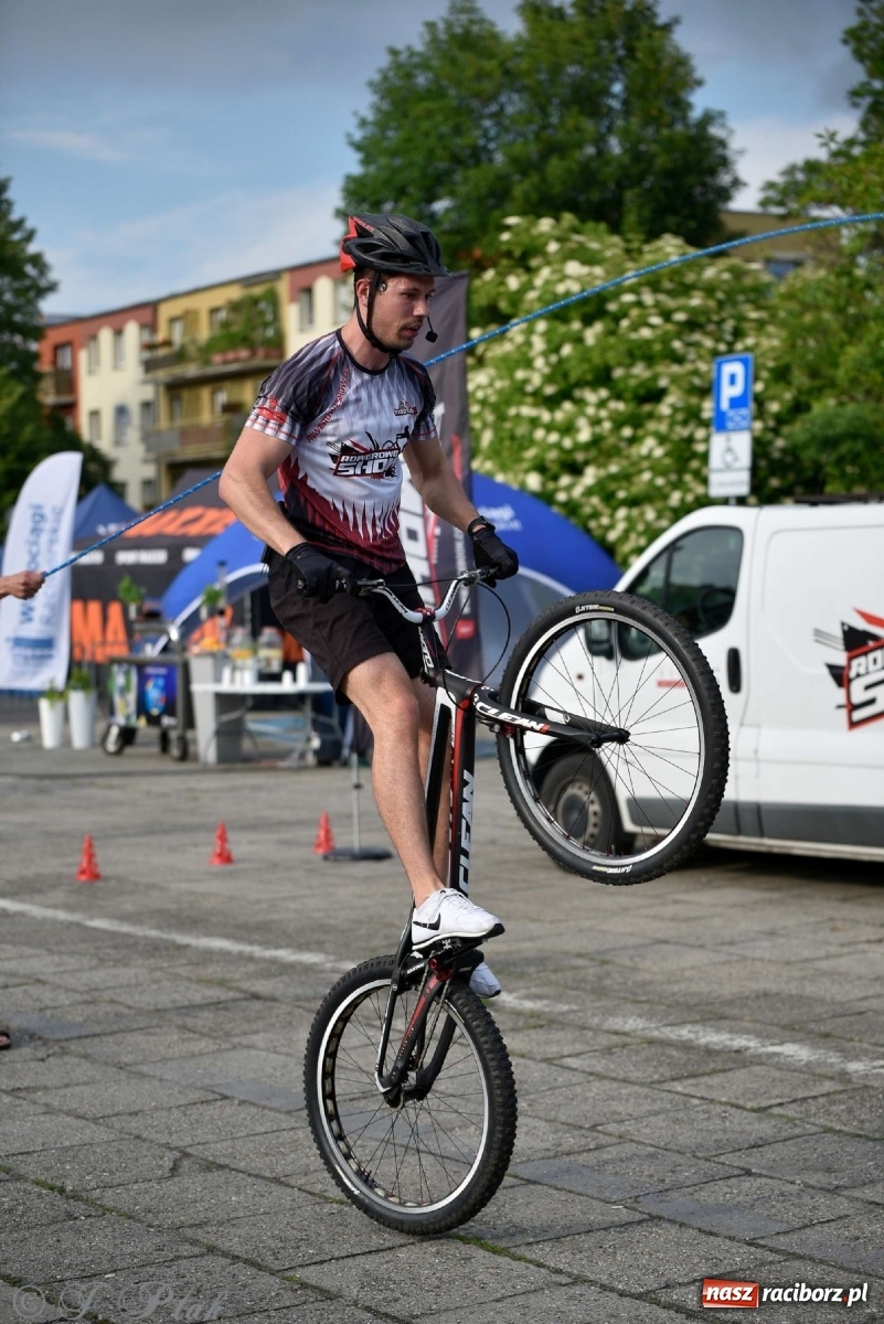 Zdjęcie w galerii na portalu naszraciborz.pl: Racibórz kocha rower i rowerowe show uczestnika Mam Talent wiadomości z regionu