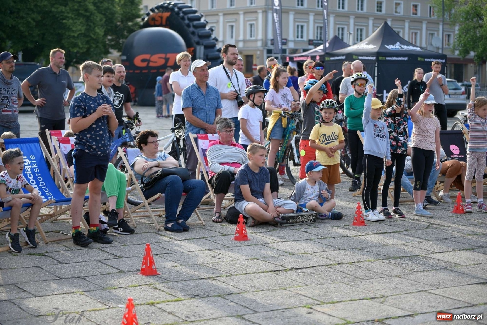 Zdjęcie w galerii na portalu naszraciborz.pl: Racibórz kocha rower i rowerowe show uczestnika Mam Talent wiadomości z regionu