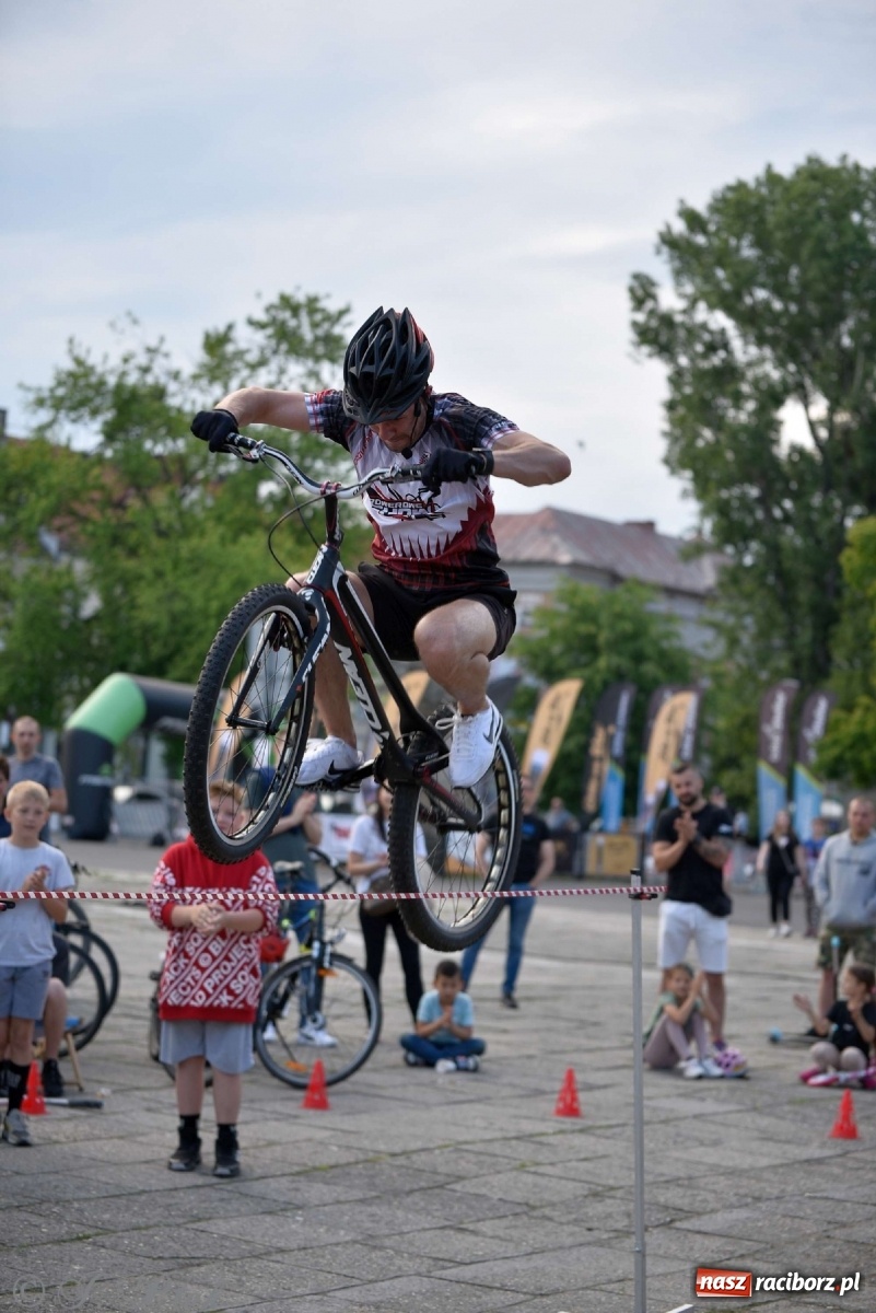 Zdjęcie w galerii na portalu naszraciborz.pl: Racibórz kocha rower i rowerowe show uczestnika Mam Talent wiadomości z regionu