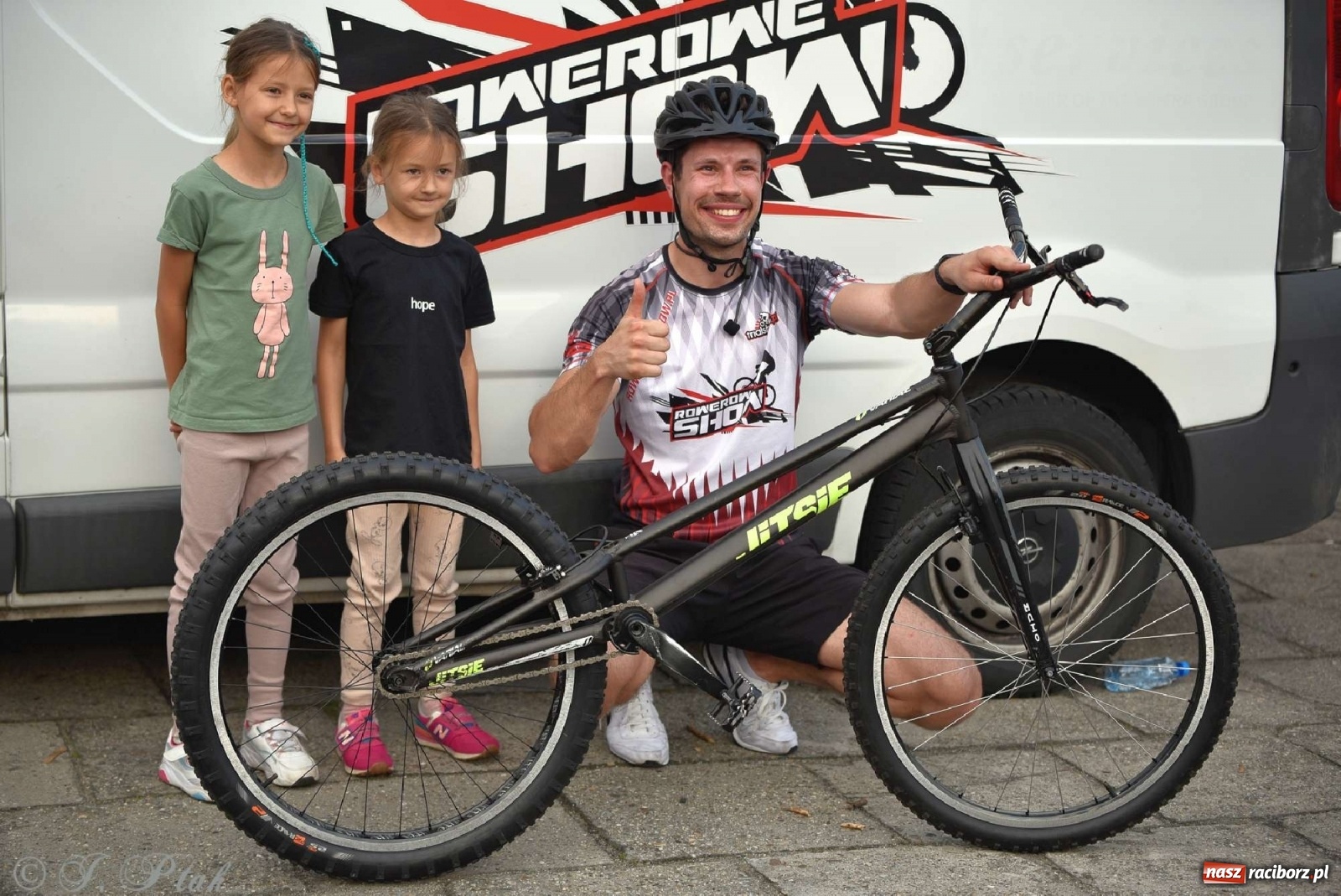 Zdjęcie w galerii na portalu naszraciborz.pl: Racibórz kocha rower i rowerowe show uczestnika Mam Talent wiadomości z regionu