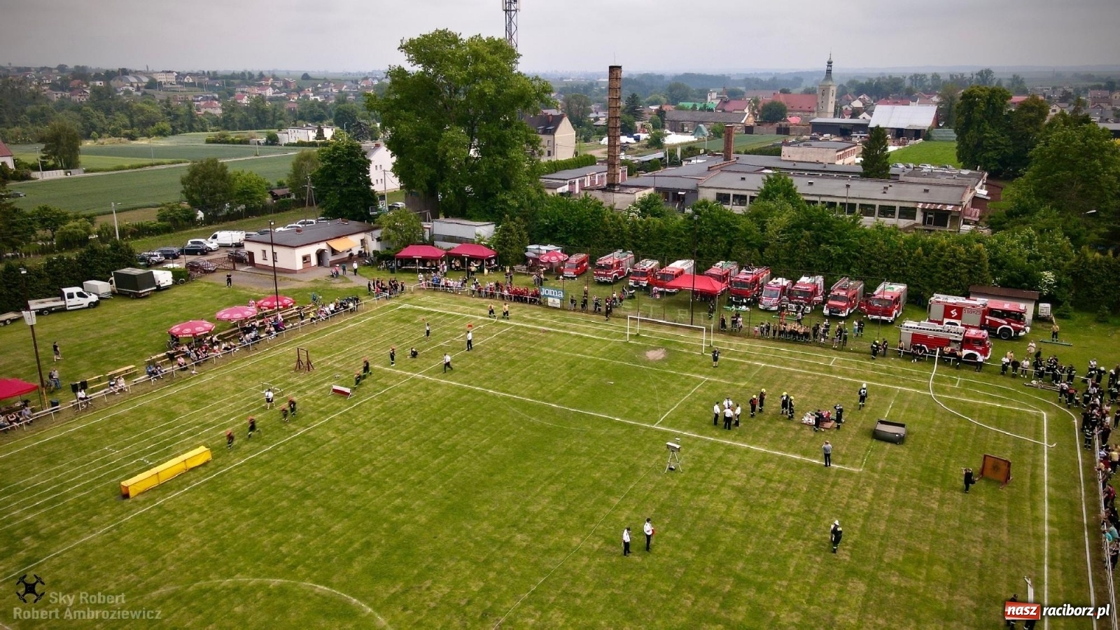 Zdjęcie w galerii na portalu naszraciborz.pl: Strażacka rywalizacja w Pietrowicach Wielkich w oku drona [FOTO i WIDEO] wiadomości z regionu