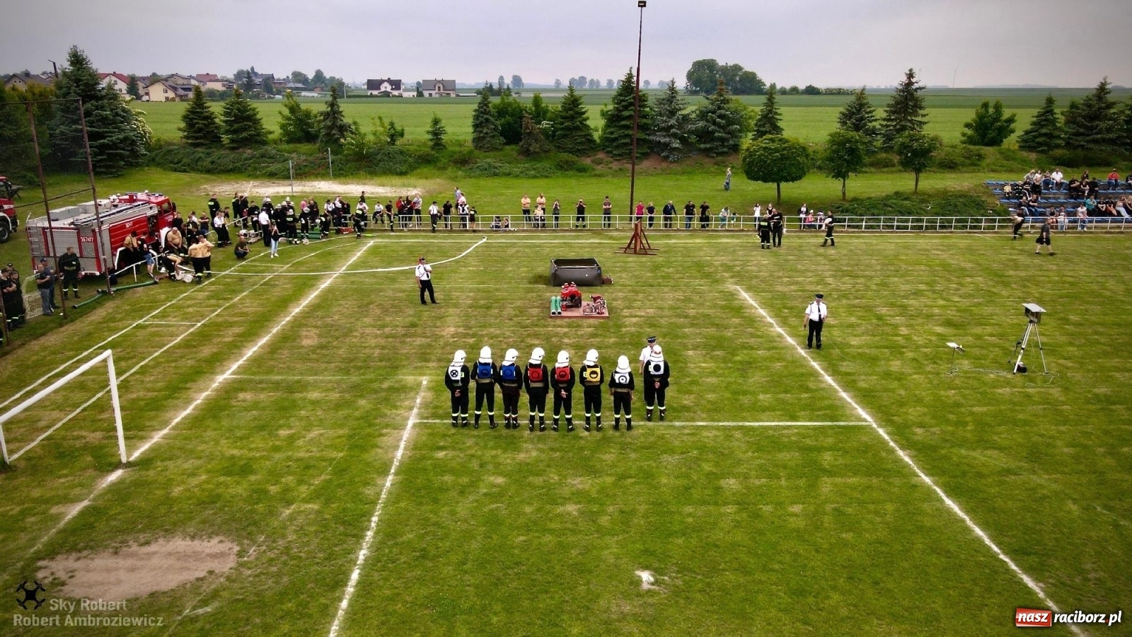 Zdjęcie w galerii na portalu naszraciborz.pl: Strażacka rywalizacja w Pietrowicach Wielkich w oku drona [FOTO i WIDEO] wiadomości z regionu