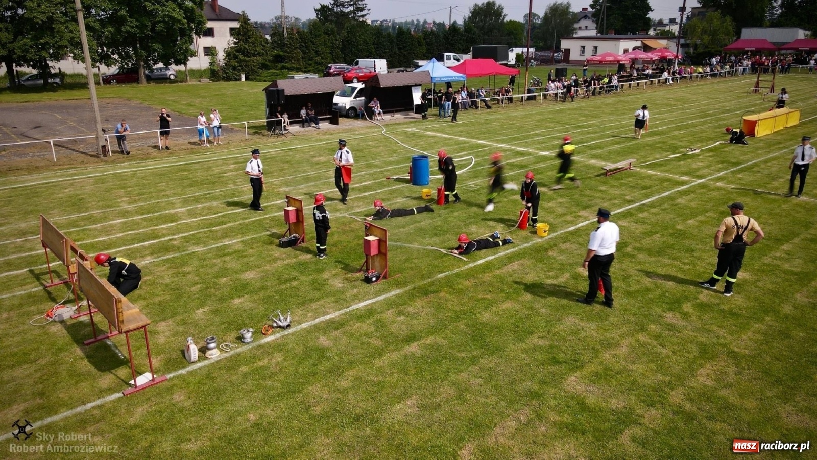 Zdjęcie w galerii na portalu naszraciborz.pl: Strażacka rywalizacja w Pietrowicach Wielkich w oku drona [FOTO i WIDEO] wiadomości z regionu
