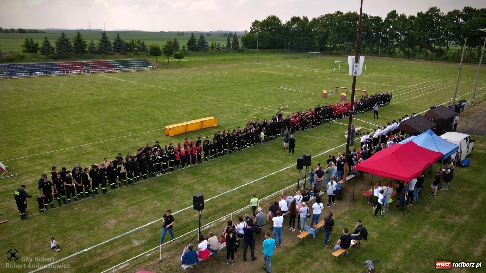 Zdjęcie w galerii na portalu naszraciborz.pl: Strażacka rywalizacja w Pietrowicach Wielkich w oku drona [FOTO i WIDEO] wiadomości z regionu
