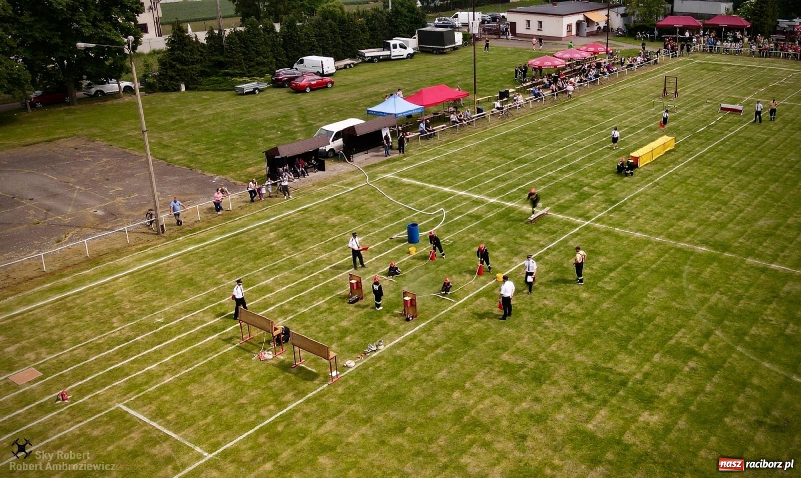 Zdjęcie w galerii na portalu naszraciborz.pl: Strażacka rywalizacja w Pietrowicach Wielkich w oku drona [FOTO i WIDEO] wiadomości z regionu