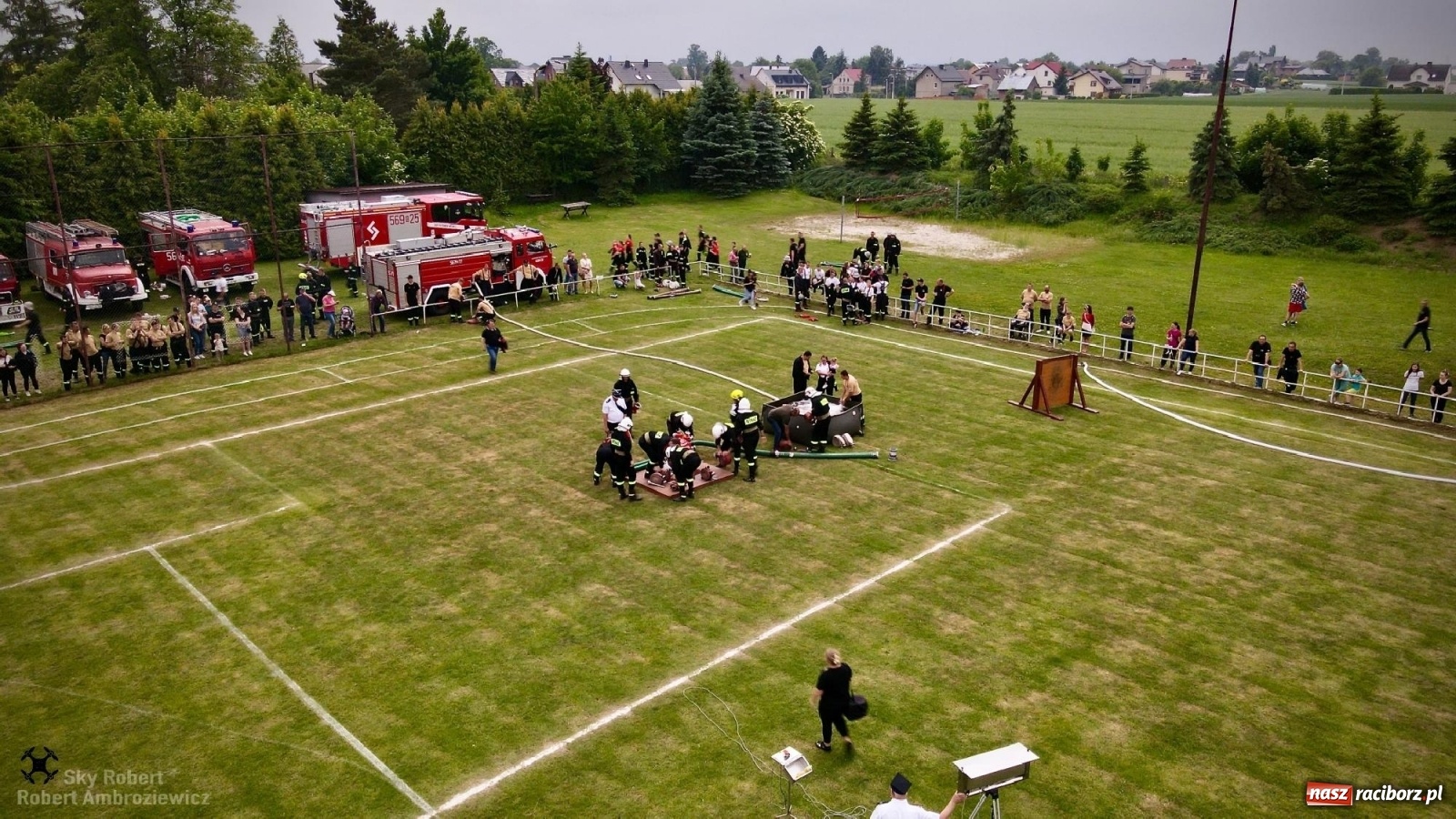 Zdjęcie w galerii na portalu naszraciborz.pl: Strażacka rywalizacja w Pietrowicach Wielkich w oku drona [FOTO i WIDEO] wiadomości z regionu