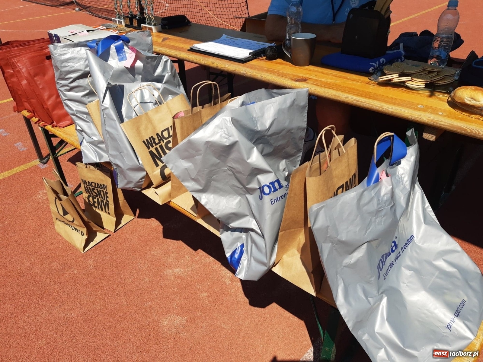 Zdjęcie w galerii na portalu naszraciborz.pl: Mistrzostwa Śląska juniorek w siatkówce plażowej. Krzanowiczanki poza podium wiadomości z regionu