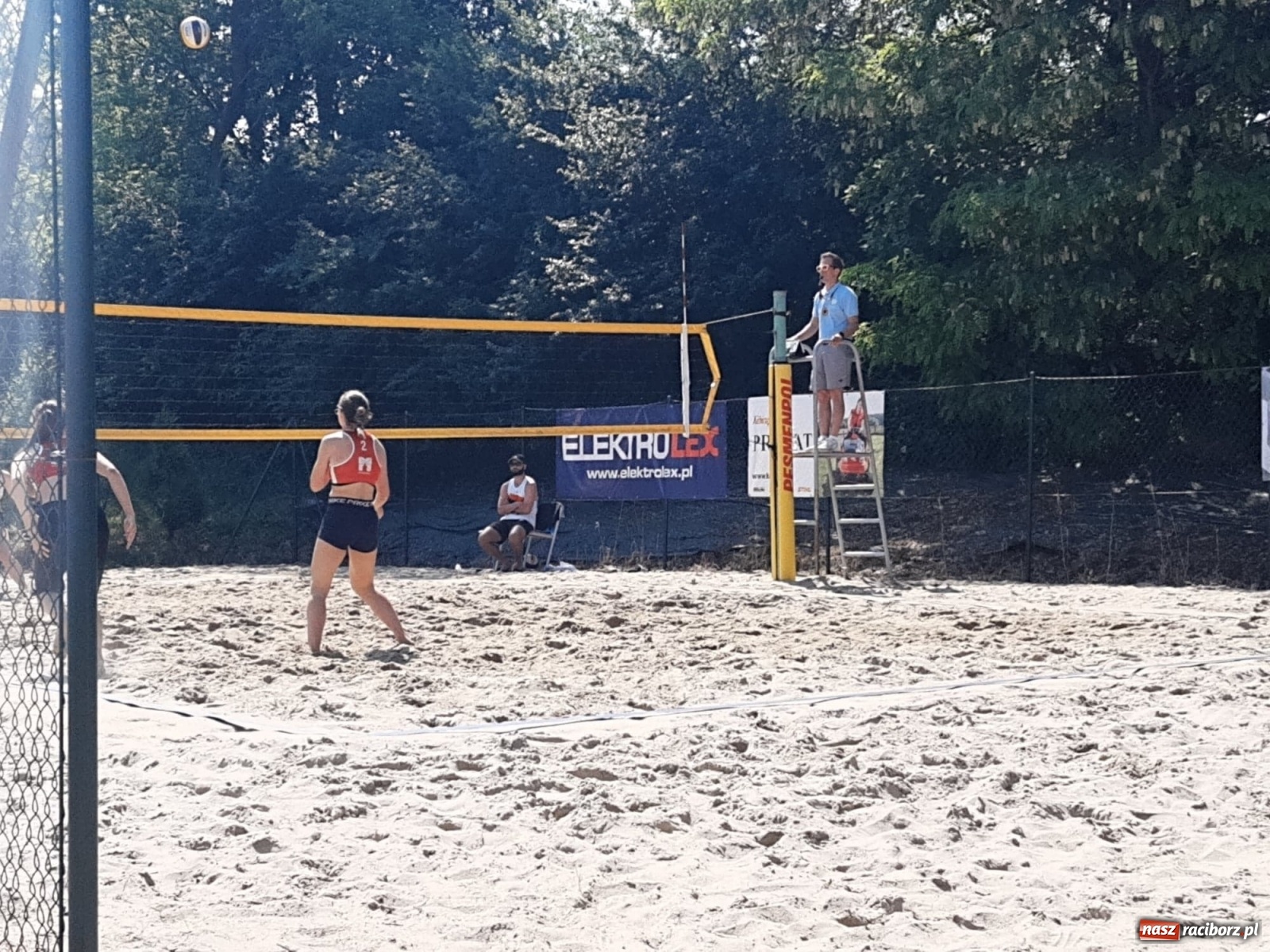 Zdjęcie w galerii na portalu naszraciborz.pl: Mistrzostwa Śląska juniorek w siatkówce plażowej. Krzanowiczanki poza podium wiadomości z regionu