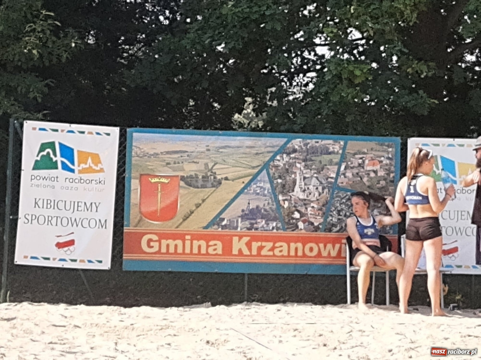 Zdjęcie w galerii na portalu naszraciborz.pl: Mistrzostwa Śląska juniorek w siatkówce plażowej. Krzanowiczanki poza podium wiadomości z regionu