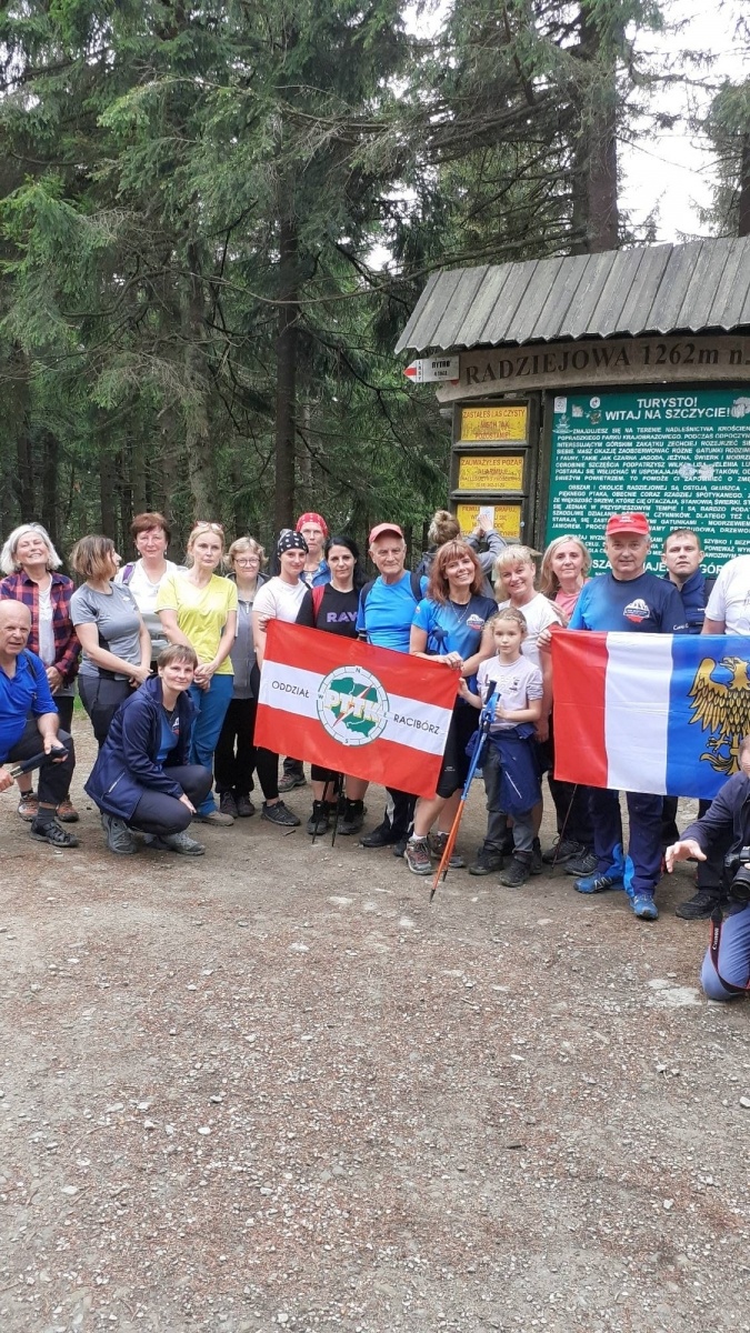 Zdjęcie w galerii na portalu naszraciborz.pl: Raciborzanie poznają Beskidy - Radziejowa wiadomości z regionu