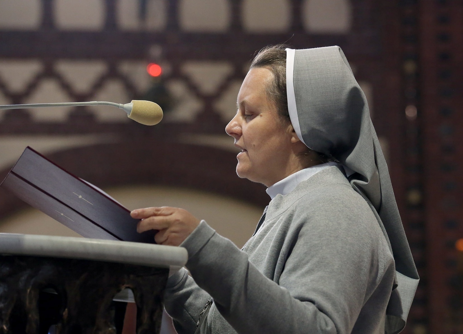 Zdjęcie w galerii na portalu naszraciborz.pl: Prymicje w Kuźni Raciborskiej. Przemysław Pawlak przyjął święcenia kapłańskie wiadomości z regionu