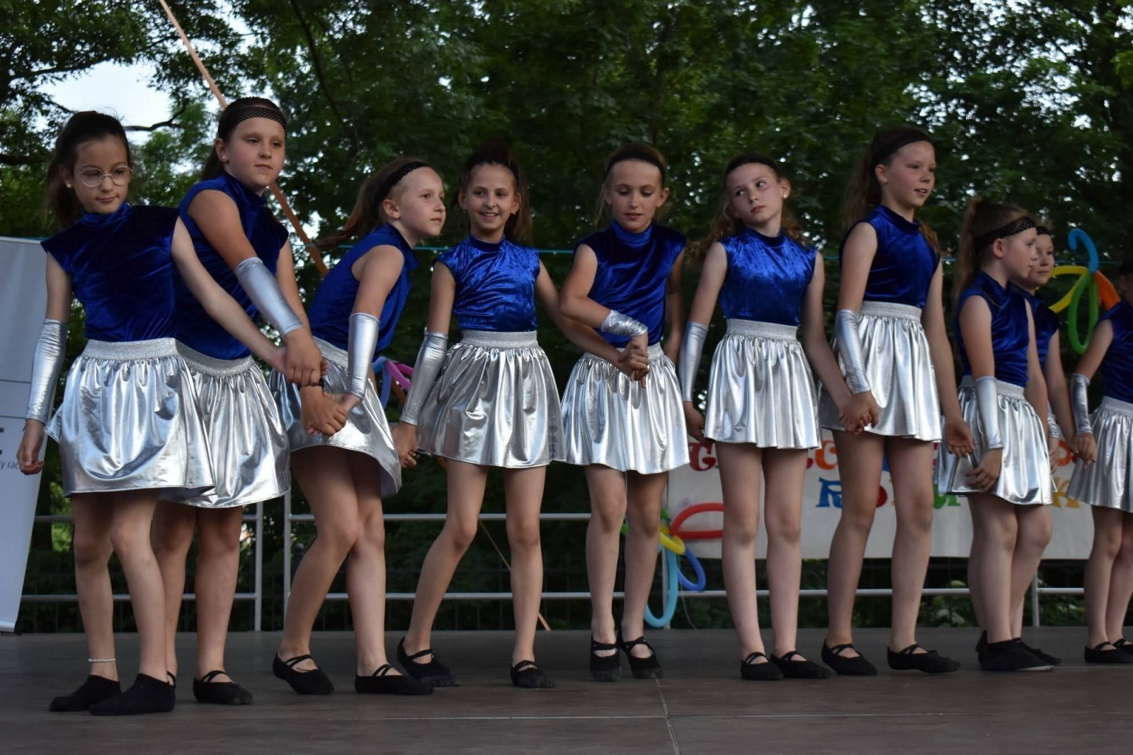 Zdjęcie w galerii na portalu naszraciborz.pl: Taneczne podsumowanie roku szkolnego 2021/2022 za nami wiadomości z regionu