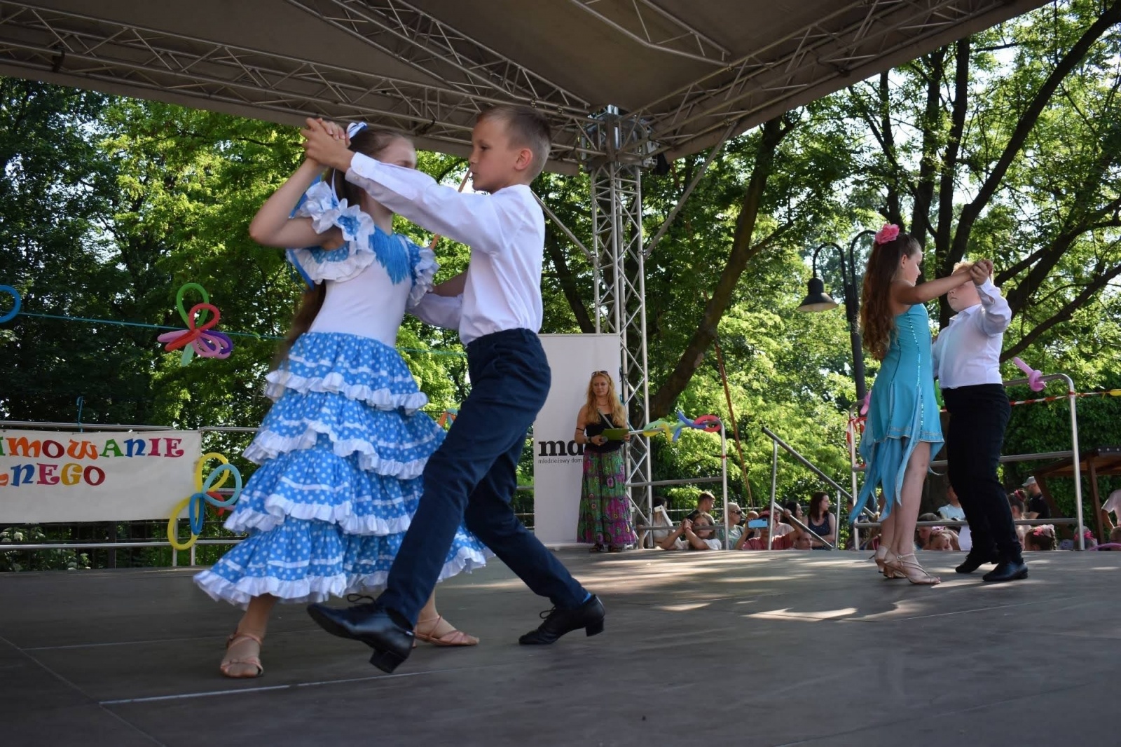 Zdjęcie w galerii na portalu naszraciborz.pl: Taneczne podsumowanie roku szkolnego 2021/2022 za nami wiadomości z regionu