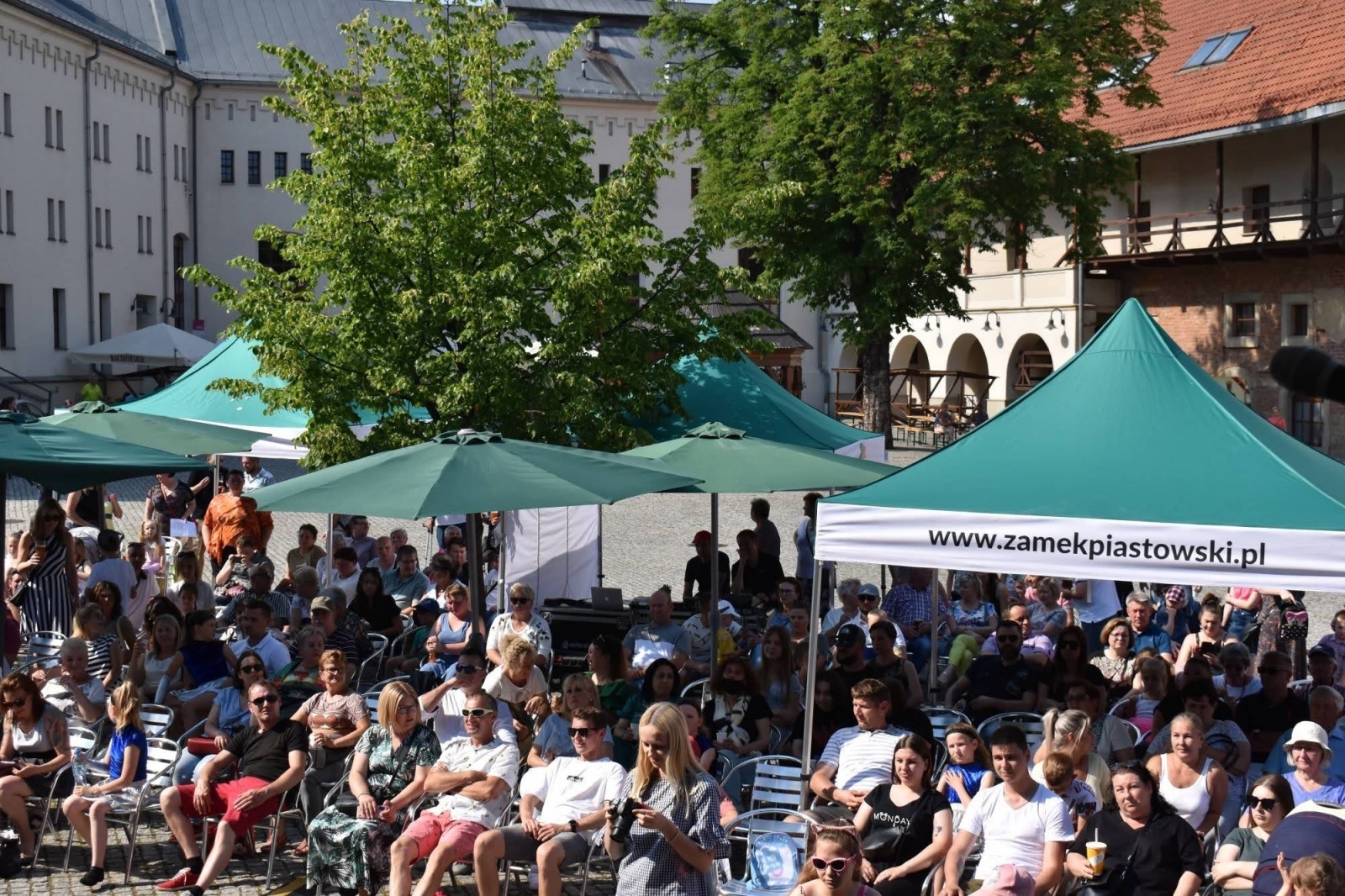 Zdjęcie w galerii na portalu naszraciborz.pl: Taneczne podsumowanie roku szkolnego 2021/2022 za nami wiadomości z regionu