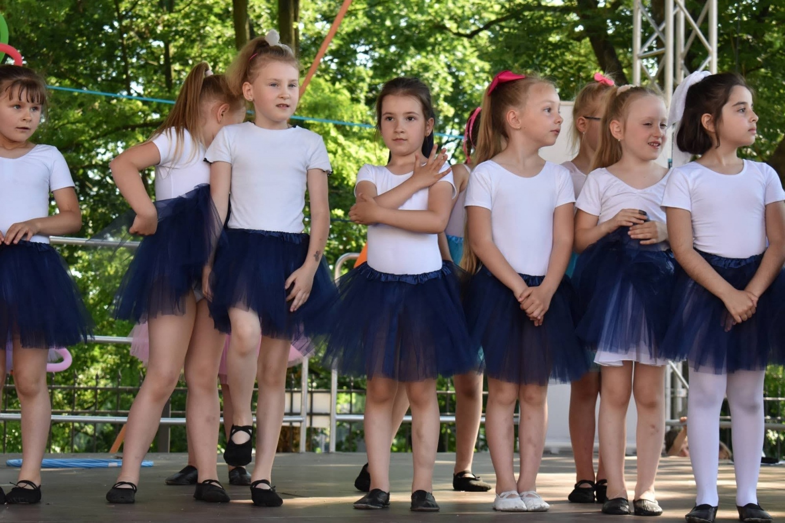 Zdjęcie w galerii na portalu naszraciborz.pl: Taneczne podsumowanie roku szkolnego 2021/2022 za nami wiadomości z regionu