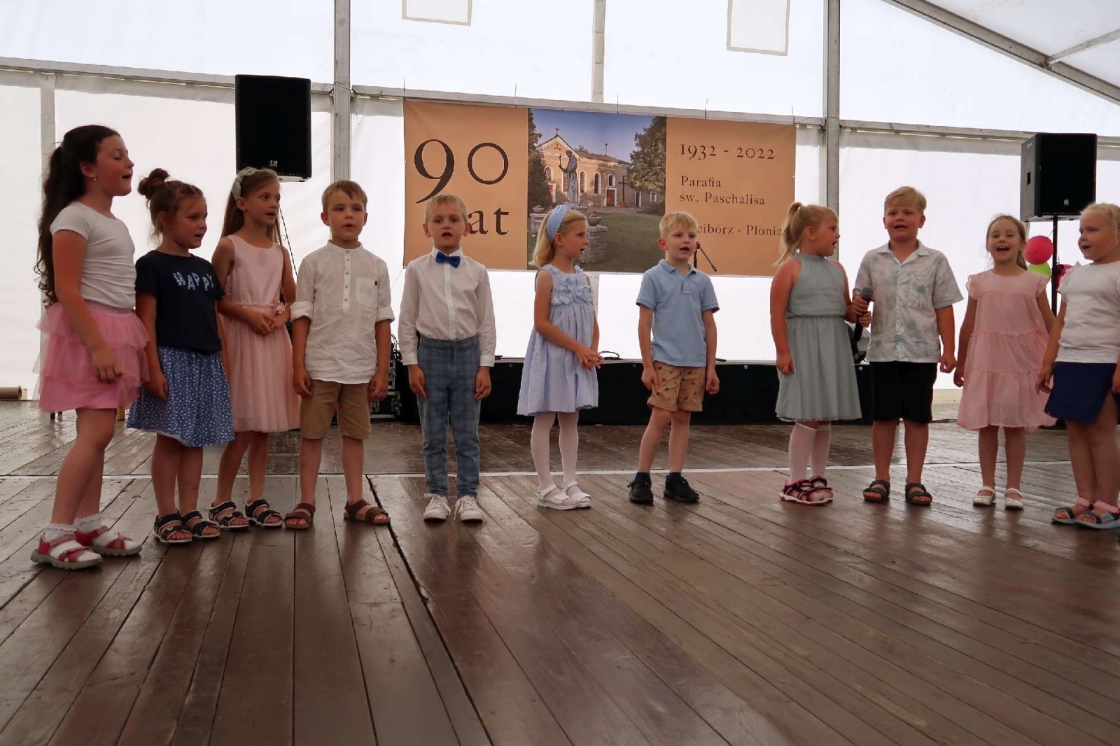 Zdjęcie w galerii na portalu naszraciborz.pl: To już 90 lat obecności franciszkanów na Płoni. Parafia zorganizowała festyn z talentami wiadomości z regionu