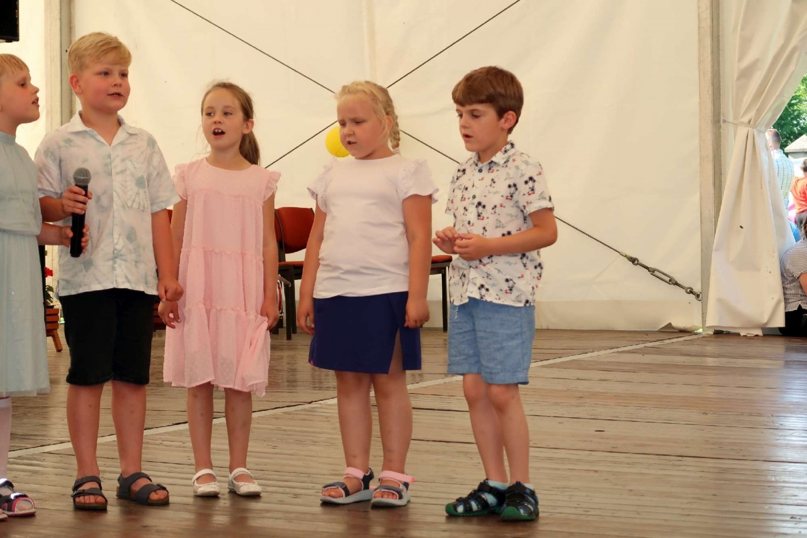 Zdjęcie w galerii na portalu naszraciborz.pl: To już 90 lat obecności franciszkanów na Płoni. Parafia zorganizowała festyn z talentami wiadomości z regionu