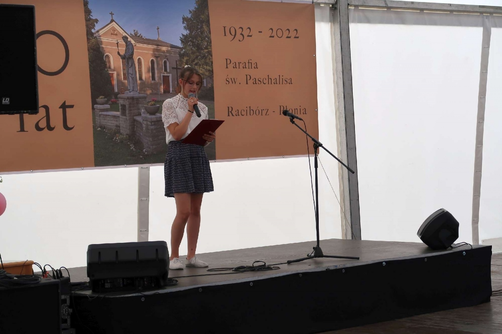 Zdjęcie w galerii na portalu naszraciborz.pl: To już 90 lat obecności franciszkanów na Płoni. Parafia zorganizowała festyn z talentami wiadomości z regionu